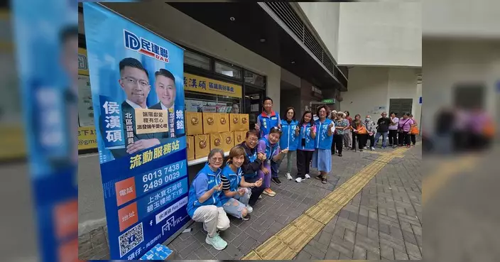 侯漢碩北區辦端午派粽 街坊排隊領取場面溫馨