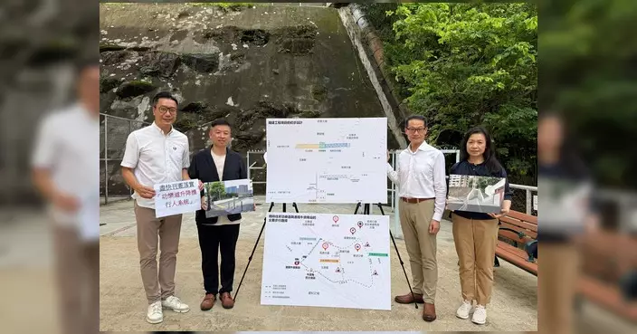 張培剛邀路政署長巡視 功樂道升降機系統有望落實