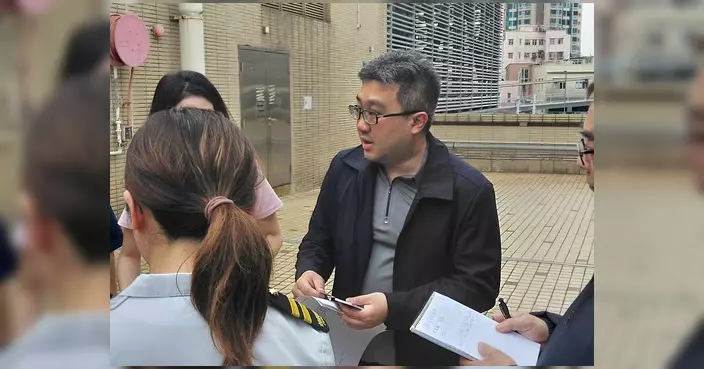 馮沛賢出席新墟街市管理委員會 跟進天花石屎及維修問題