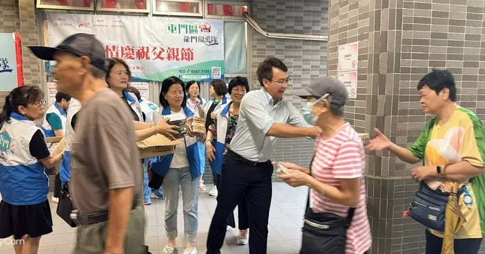 龍門關愛隊父親節派朱古力遇黑雨延期 周六業旺邨續派