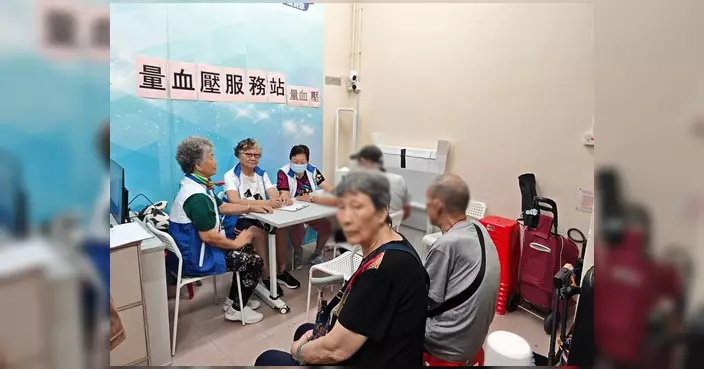 恒福關愛隊為居民量血壓 推廣健康資訊