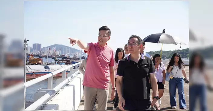 梁文廣聯同發展局副局長視察長沙灣海濱 倡活化副食品批發市場