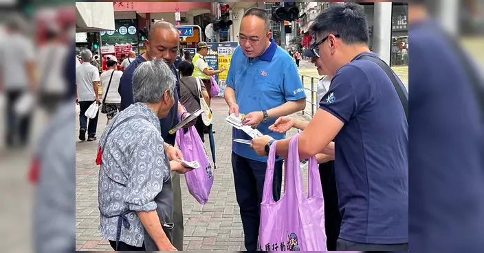 東區警區指揮官率隊街頭宣傳行人安全