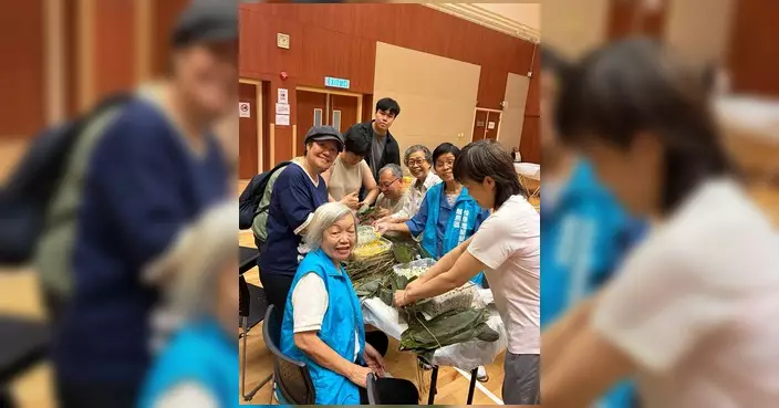 愉景灣關愛隊辦包糭活動 送贈長者傳遞關懷