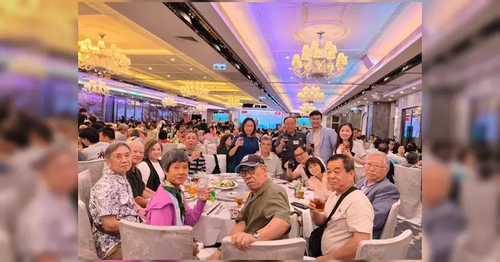 吳啟泰龔美姿出席花卉總會77周年 與業界交流國安法分享心得