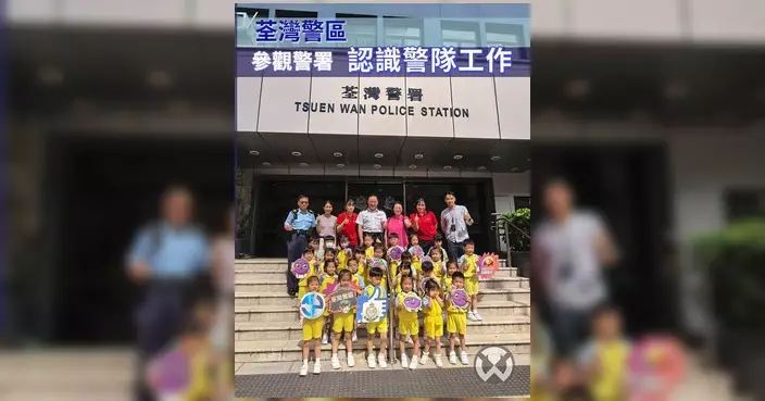 荃灣警署辦深度遊 聖文嘉幼稚園25名學生體驗警務工作