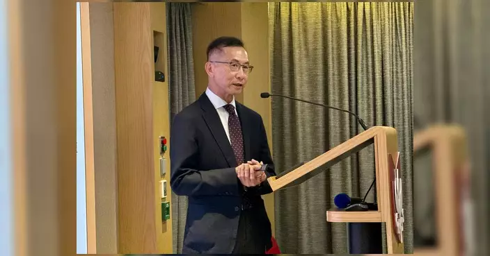 李家駒訪中華基金中學 分享AI時代閱讀意義