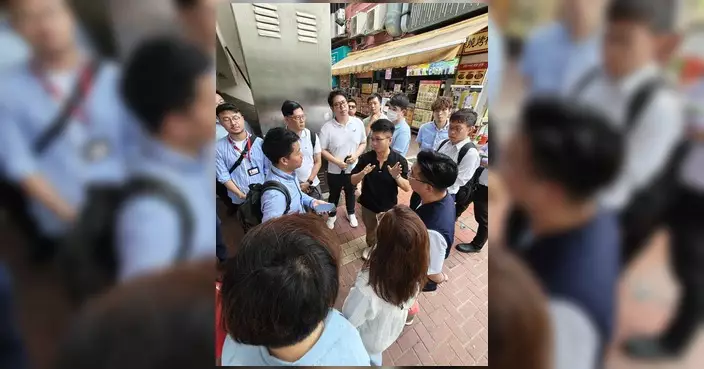 鄺珉樀視察紅橋巴士站 關注居民夏日輪候情況