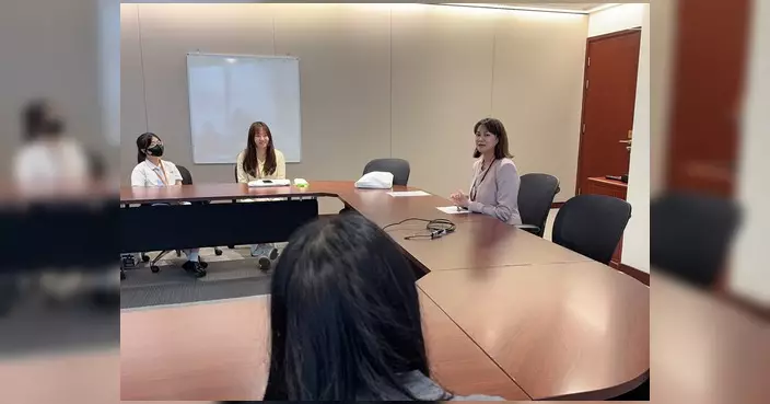 鄧銘心帶中學生遊立法會 鼓勵女同學投身建造業