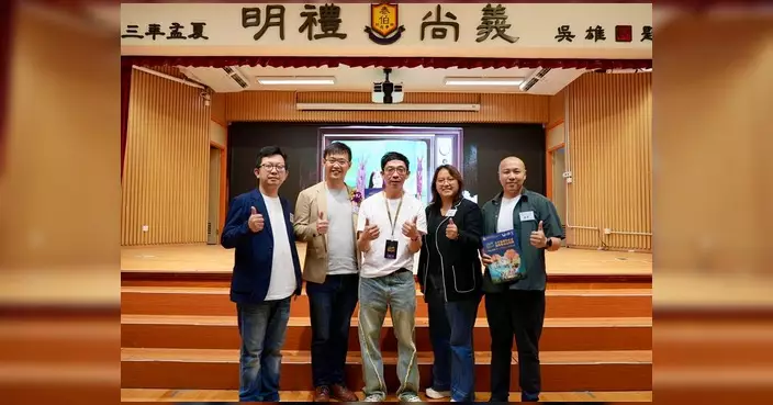 吳啟泰出席校慶音樂劇 大讚學生演出充滿熱情才華