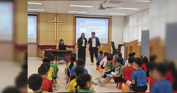 姚國威劉桂容聯同導師走入天水圍校園 以生活化例子推廣國安教育