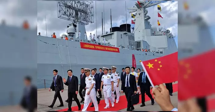 覃碧華登南寧艦衡陽艦 感受大國重器威力