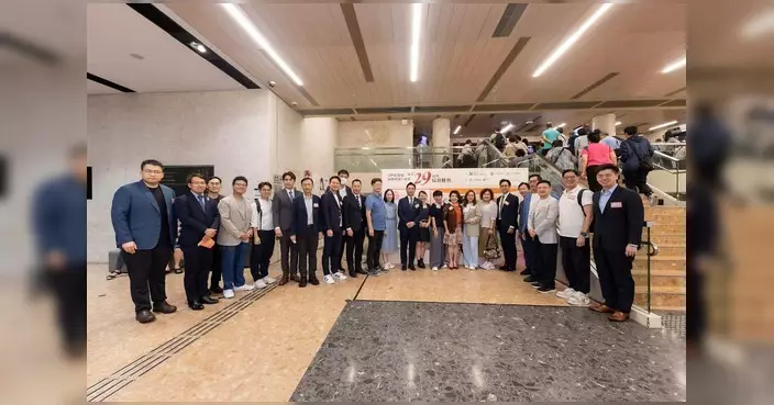 陳孟宜出席屯門區慶祝特區成立29周年綜藝晚會 與過千街坊同樂