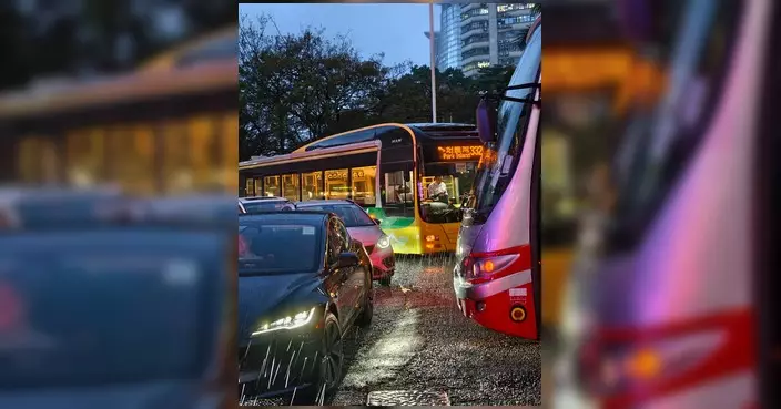 葵芳站交通擠塞 332巴士服務受阻 珀客加派車輛疏導