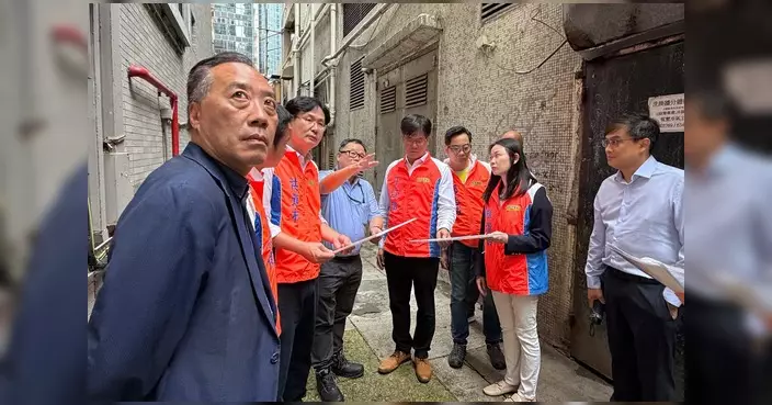 植潔鈴聯同路政署視察北角行人梯級 促改善工程加快推展