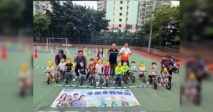 吳啟泰與龔美姿合辦平衡車體驗班 課堂順利完成