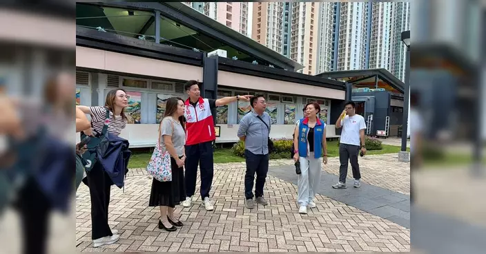 王曉山賴玥視察天秀路公園 倡引入新興運動活化設施