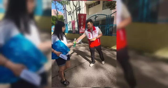 彭熠銘偉景花園設流動服務站 派發升學博覽會門券反應熱烈