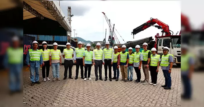 林銘鋒船長到訪新油麻地裝卸區 與業界交流港口運作及防火安全