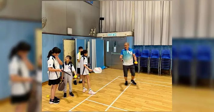 中區少年警訊耆樂警訊齊玩匹克球 長幼共融同樂日氣氛溫馨