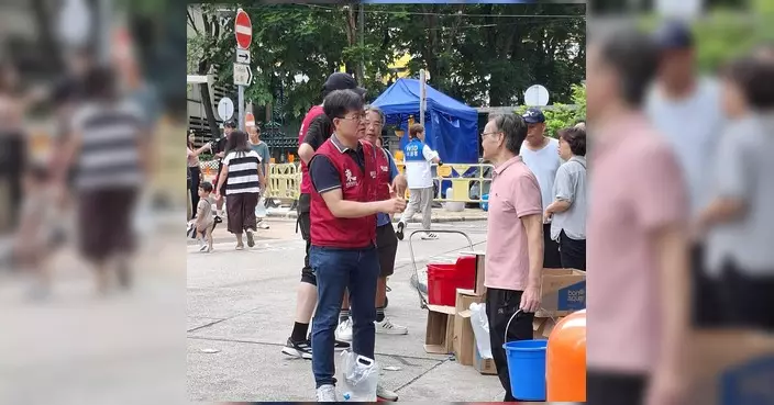 鰂魚涌關愛隊出動支援筲箕灣西灣河停水居民