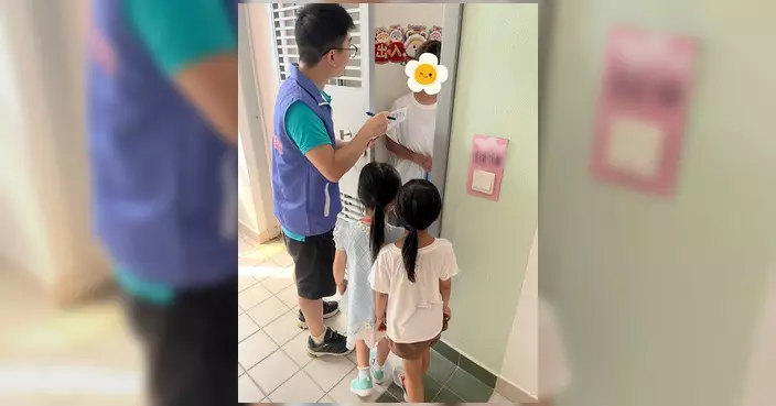 啟德東關愛隊探訪獨居雙老長者 小義工送暖聆聽生活點滴