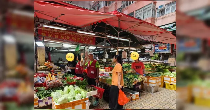 三號風球下關愛隊巡區 提醒商戶收好雜物並探訪長者