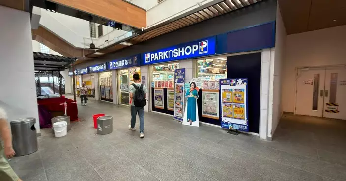 紅霞登陸廣東 天文台下午12時40分改發三號信號 吳任豐視察石籬邨情況