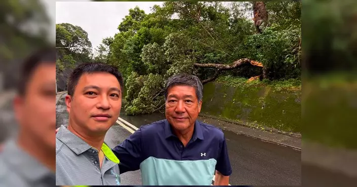 陳權軍李天賜颱風後巡西貢鄉郊 跟進塌樹渠道淤塞及滅蚊工作