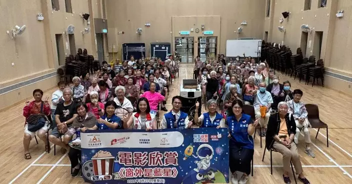 陳善明出席新田圍關愛隊電影欣賞會 觀賞《窗外是藍星》慶回歸