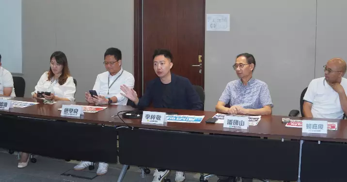 李梓敬聯同區議員約見運輸署 反映沙田大埔交通議題