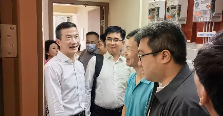 馮沛賢聯同兩議員參觀「簡樸房」樣板房 了解劏房改造標準