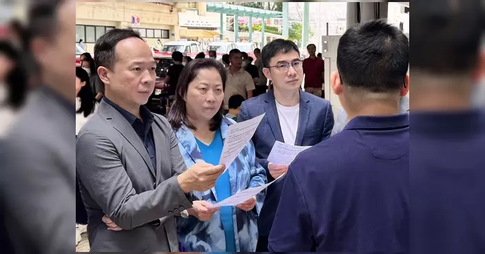 張琪騰聯同多區議員跟進76A及76B小巴脫班問題 提出五項改善建議