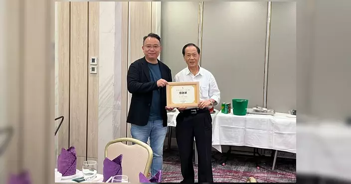 龍豐花園法團宴請致謝 朱浩賢獲頒感謝狀