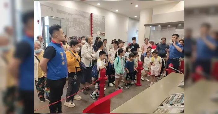 施永泰率居民參觀消防及救護學院 親身體驗滅火急救