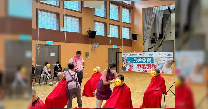 大埔區關愛隊頌汀小區辦長者免費剪髮服務 義剪師傅細心服務獲街坊讚賞