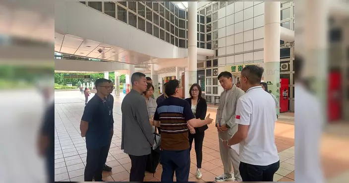 鄭泳舜聯同區議員約晤康文署 視察九龍公園設施翻新進度