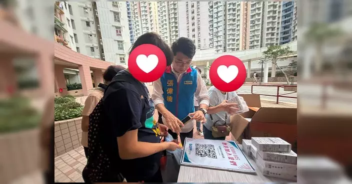 張偉楠邀請街坊加入石排灣資訊群 凝聚社區力量
