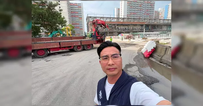 青發街工程路面泥跡沙塵問題 區議員親身視察促跟進