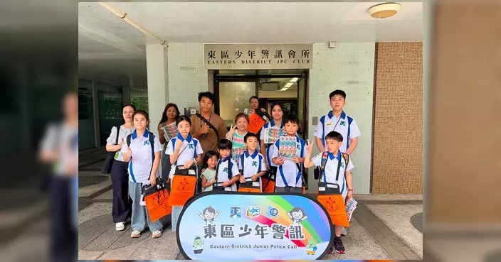 東區少年警訊參與東華三院賣旗日 身體力行傳揚善心