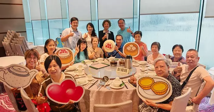 【青衣】中華電力125周年慶 敬老茶聚數百長者齊飲茶