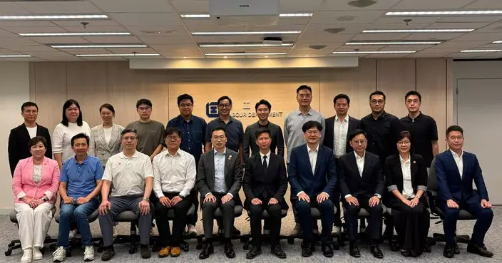 東區區議員與勞工處處長會面 反映就業及婦女托兒等問題