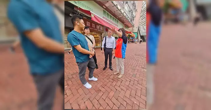 東區英皇道小巴站違泊嚴重 李清霞聯同運輸署警方視察促嚴打