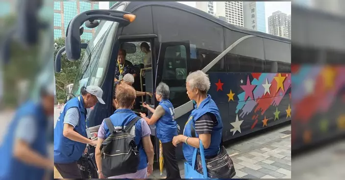 國家安全教育社區參觀活動 華麗關愛隊率120街坊訪立法會