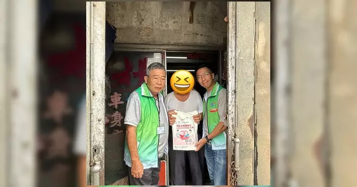 北區上水鄉郊關愛隊探訪蕉徑營盤村長者 關懷獨居雙老送暖