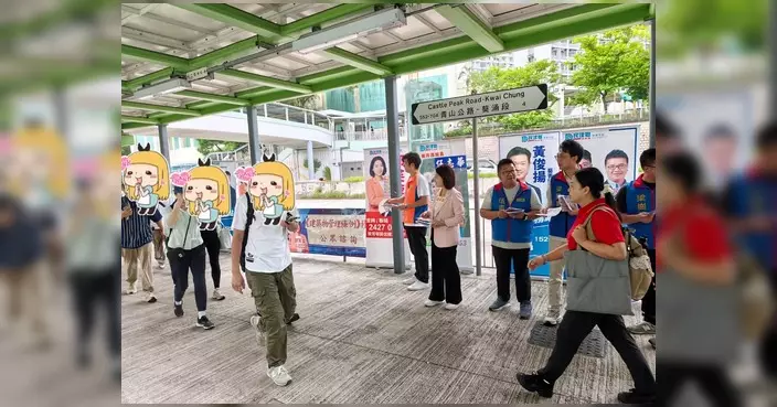 郭芙蓉聯同新界西南團隊大窩口設服務站 關注港鐵無障礙配套