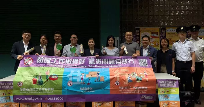 南區滅鼠運動第二期宣傳 蕭煒忠聯同區會同事鴨脷洲街市派發宣傳品