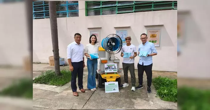 西貢區議會委員參與食環署防蚊示範 實測無人機等新裝備