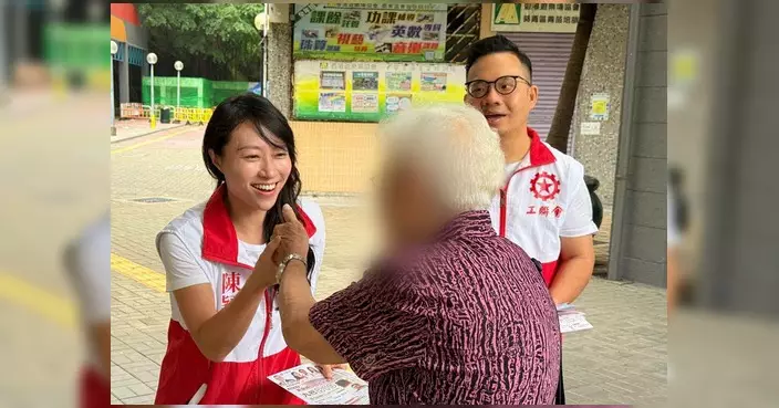 陳穎欣葵涌東設街站 匯報安蔭邨排球場換地墊進度