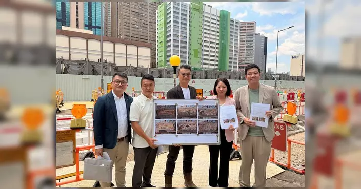 荃灣國瑞路公營房屋地盤平整完成 郭芙蓉聯同區議員實地視察